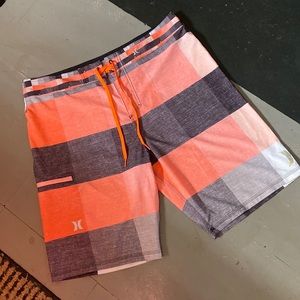 HURLEY by BUCKLE swim trunks size men’s 34